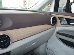 風(fēng)行游艇內(nèi)飾圖片