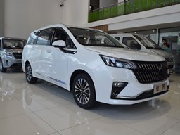 五菱佳辰外觀圖片