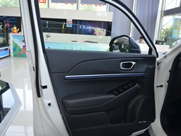 本田e：NS1內(nèi)飾圖片