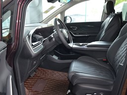 上汽MAXUSG90 內(nèi)飾圖片