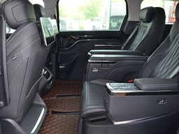 上汽MAXUSG90 內(nèi)飾圖片