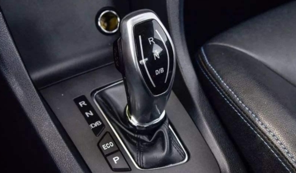 自動擋變速箱有幾種類型 自動擋變速箱有4種類型