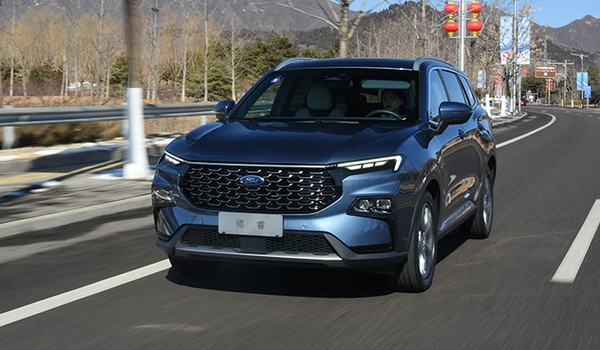 福特領(lǐng)睿2022款參數(shù) 全系使用1.5T發(fā)動機（車身4630/1935/1706/2726毫米）