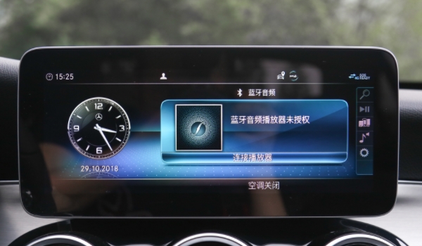 奔馳c中控屏幕不亮了 可以重新啟動(dòng)系統(tǒng)、檢查鏈接線路、換保險(xiǎn)絲