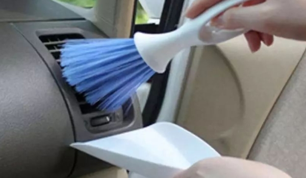 汽車內(nèi)飾多久清洗一次 汽車內(nèi)飾三個月清洗一次效果好