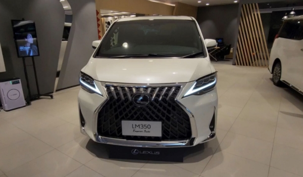 雷克薩斯lm350報價及圖片 新車售價200萬元起（平行進(jìn)口車）