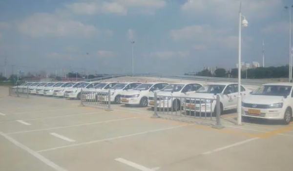 駕校學(xué)車多少錢 價格3000-10000元之間（駕駛類型不同費(fèi)用不同）