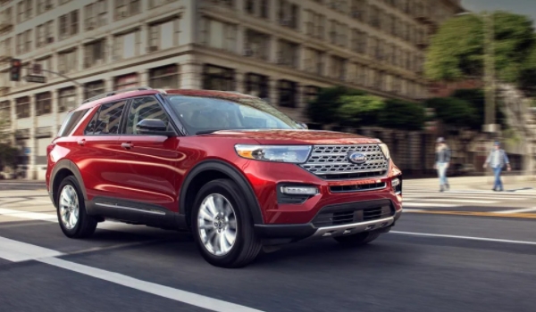 轎車和suv哪個(gè)好 各有好處（轎車舒適度高/suv空間大、通過性好）