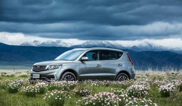 吉利遠(yuǎn)景怎么樣 配置豐富、油耗低、好操控（百公里6L）