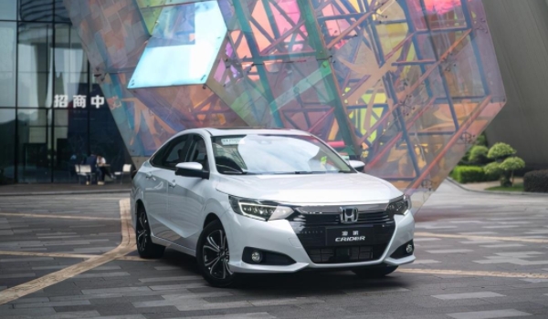 凌派怎么樣 爆發(fā)力強、外觀年輕運動、后排空間大（軸距2730mm）