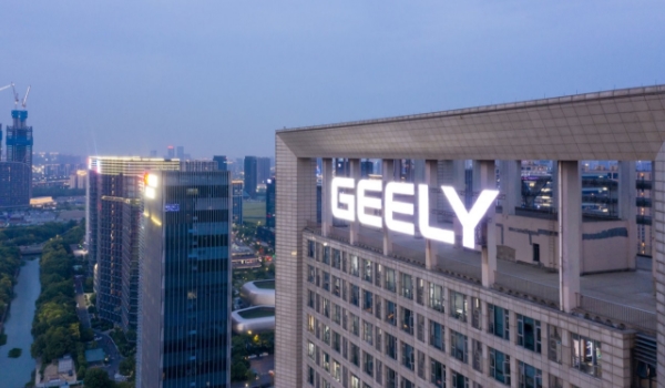 吉利汽車怎么樣 性價比高、發(fā)動機(jī)動力充沛、車型眾多（售價合理）