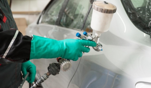 整車噴漆多少錢 需要5000元到15000元（不同品牌車輛噴漆價(jià)格不同）