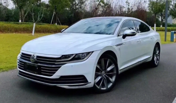 大眾cc怎么樣 車內(nèi)設(shè)計(jì)顏值較高、行駛穩(wěn)定性好、加速動(dòng)力強(qiáng)