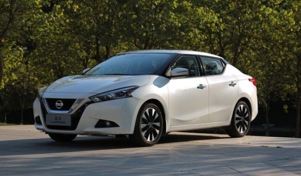 藍(lán)鳥怎么樣 車身時(shí)尚、省油耐用、車輛保值率很高