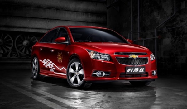 雪佛蘭科魯茲怎么樣 駕駛性能好、車輛配置豐富（目前已停產(chǎn)）