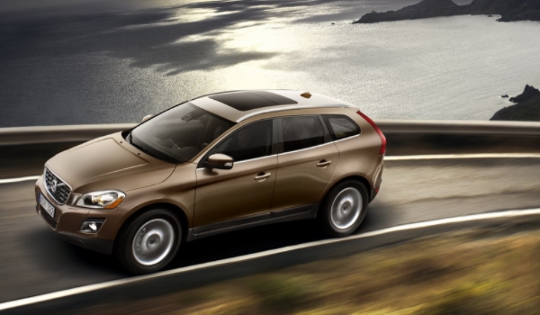 沃爾沃xc60怎么樣 加速動力強、車身油耗低、車內空間效果好