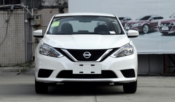 軒逸怎么樣 車輛尺寸好、加速?gòu)?qiáng)勁、內(nèi)飾用料很不錯(cuò)