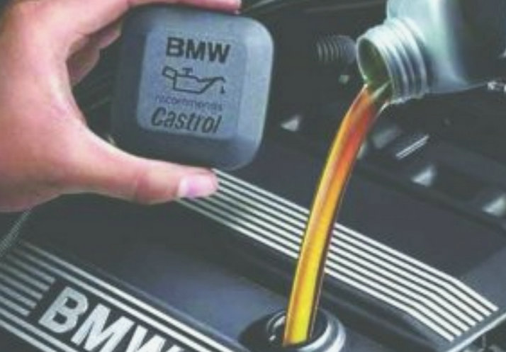 小車多少公里換機油