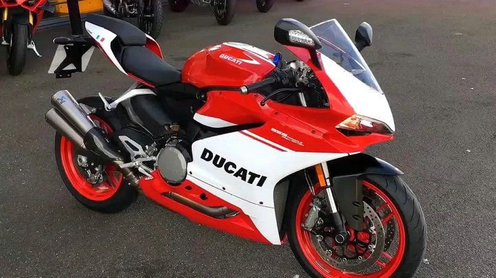 杜卡迪959幾秒破百