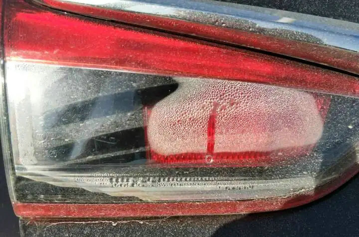 尾燈進(jìn)水有霧氣怎么辦