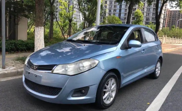 奇瑞風(fēng)云2兩廂油箱多少升