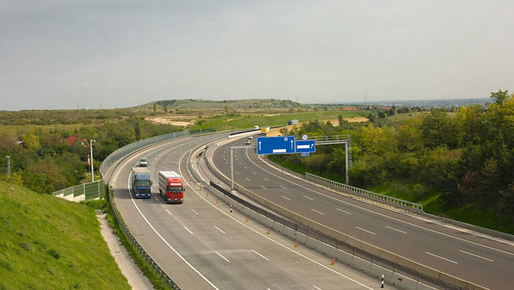 交警報(bào)警電話是110還是122？