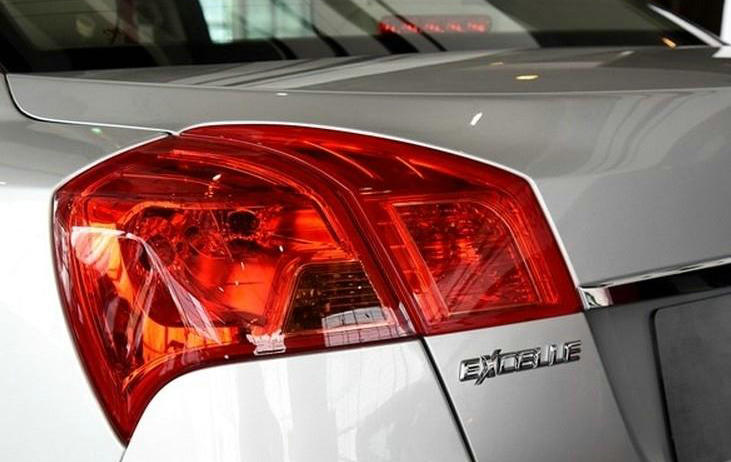 凱越剎車(chē)燈怎么更換