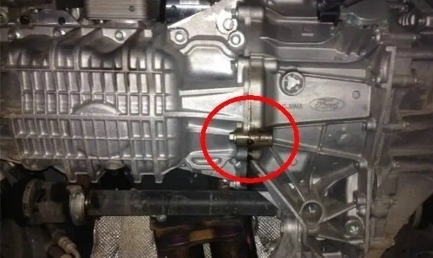 變速箱滲油問(wèn)題大嗎 需要維修嗎