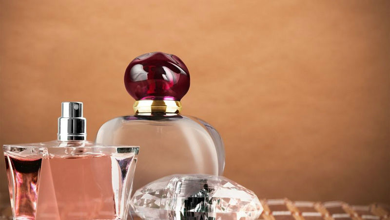 車內(nèi)香水溫度高了會(huì)爆炸嗎