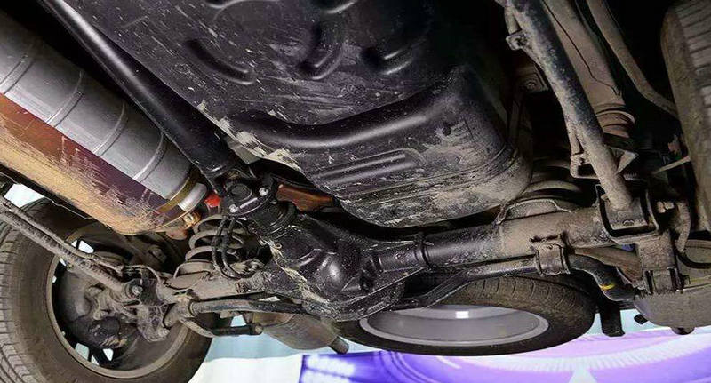 車底盤被磕了會有什么影響