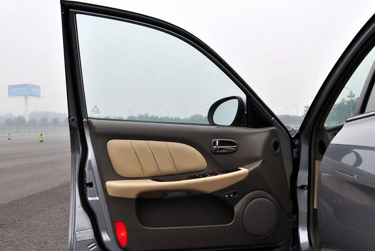 車門震動(dòng)異響怎么解決