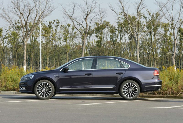 帕薩特R36用的是什么發(fā)動(dòng)機(jī)