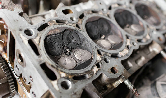 發(fā)動機缸內積碳多久清洗一次