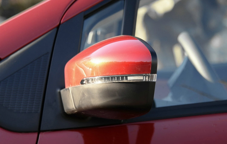 一側轉向燈不亮是什么原因