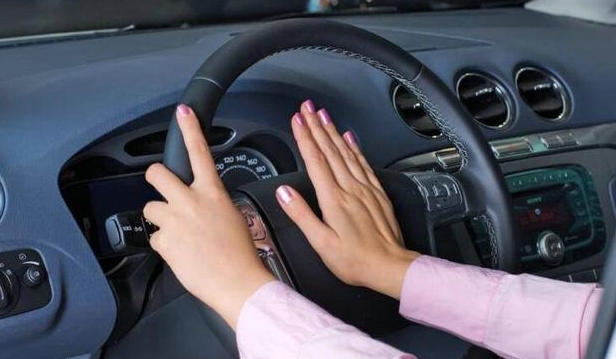 超車鳴喇叭對還是錯(cuò)