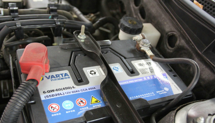 汽車12v電源沒(méi)電了怎么辦