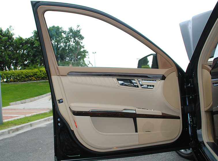 一個車門噴漆多少錢