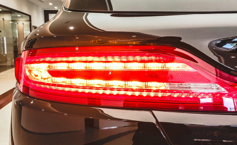 尾燈進(jìn)水影響汽車整個電路嗎