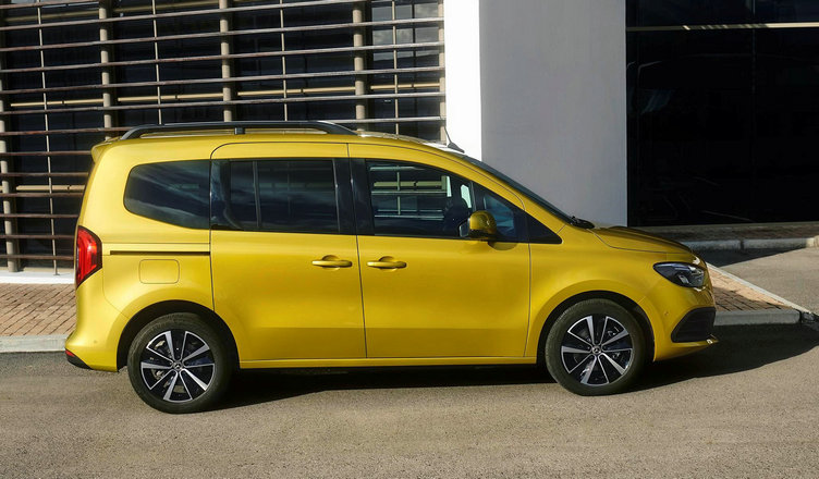 汽車(chē)沒(méi)電了怎么推車(chē)啟動(dòng)