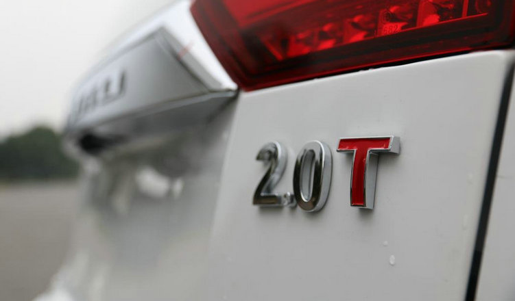 汽車(chē)的排量里L(fēng)和T代表什么