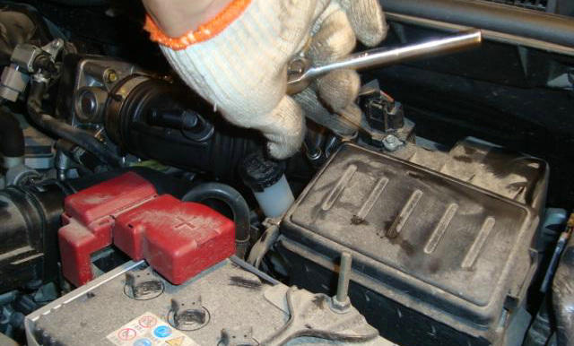 發(fā)動機(jī)燃燒室積碳怎么清洗