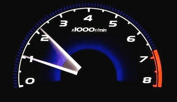 發(fā)動機(jī)怠速高好還是低好