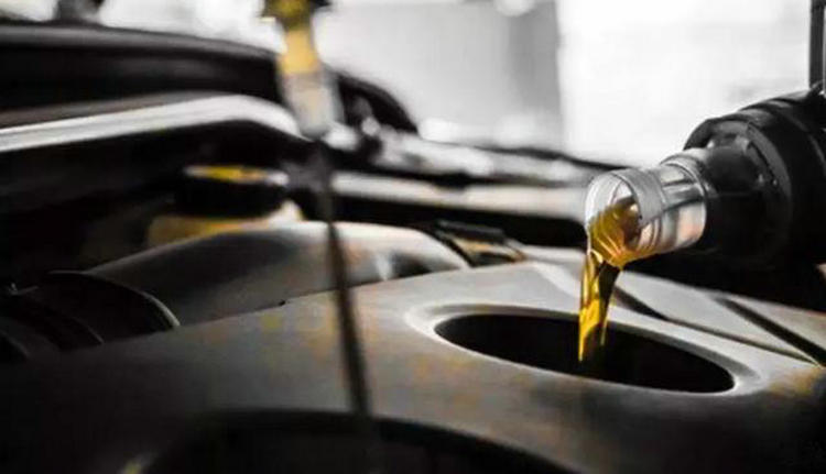 不換機(jī)油對(duì)車(chē)有什么影響