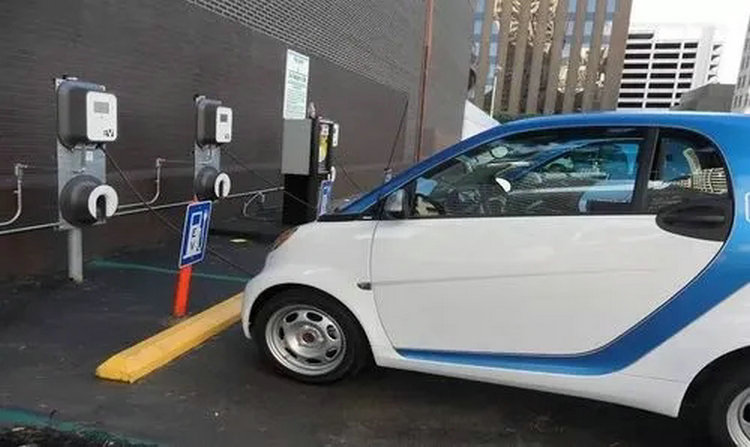 純電動(dòng)汽車(chē)的壽命是多少年