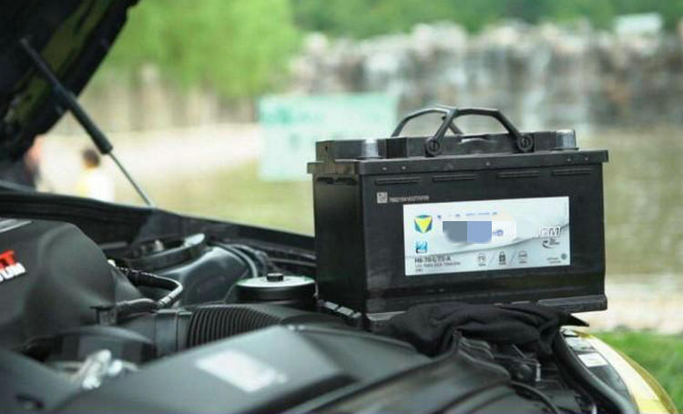 燃油汽車(chē)電瓶沒(méi)電了怎么辦