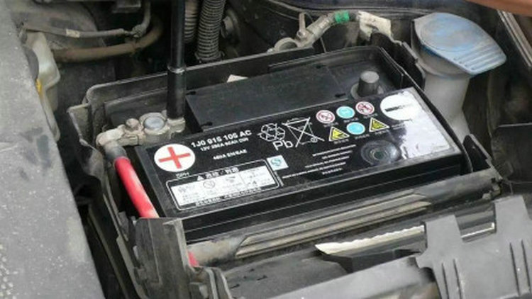 汽車(chē)新?lián)Q的電瓶電量是滿(mǎn)的嗎