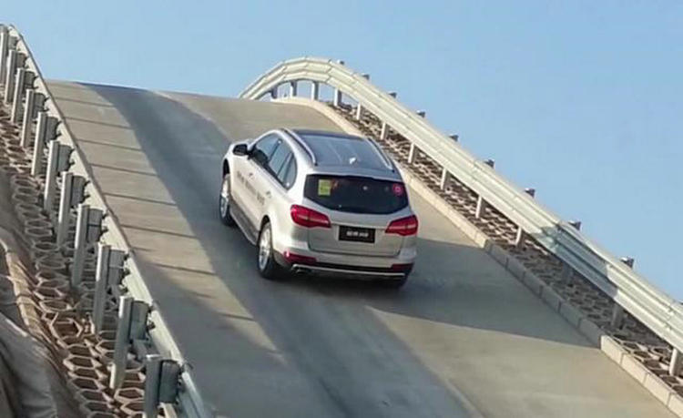 爬坡油門(mén)踩到底都沒(méi)勁什么原因