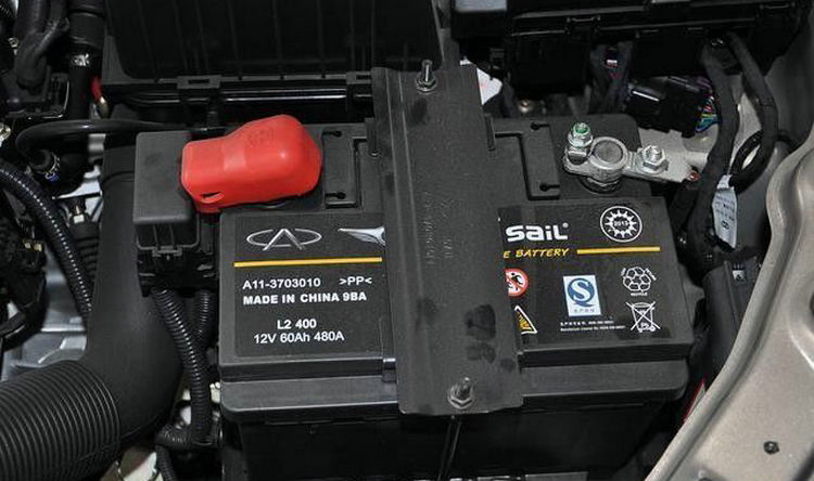 汽車(chē)電瓶漏液了必須換嗎