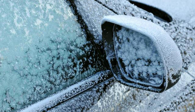 冬天早晨汽車(chē)擋風(fēng)玻璃看不清怎么辦