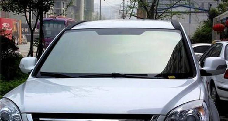汽車(chē)玻璃太陽(yáng)膜劃痕怎么修復(fù)